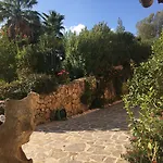 Anastasia Bed & Breakfast 4*