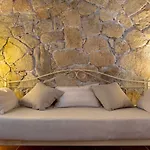 Anastasia Bed & Breakfast 4*